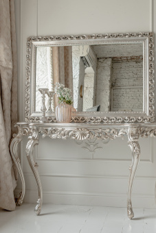 Консоль Беатрис четыре ножки