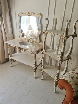 Консоль Оливия