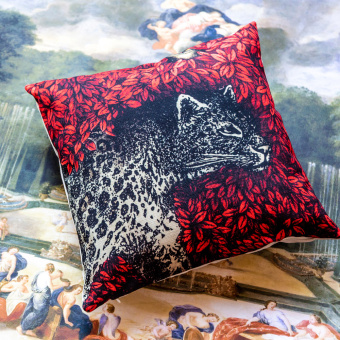 Интерьерная подушка «Два друга»