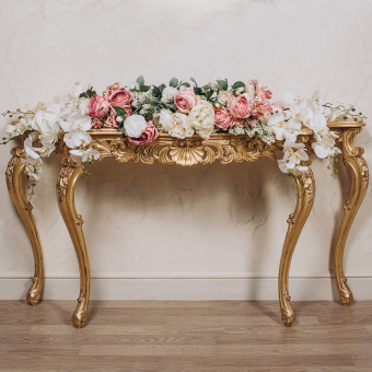 Консоль Беатрис четыре ножки