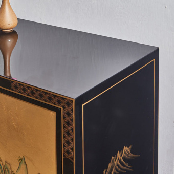 Шкаф Gold на высоких ножках, Золотой родник