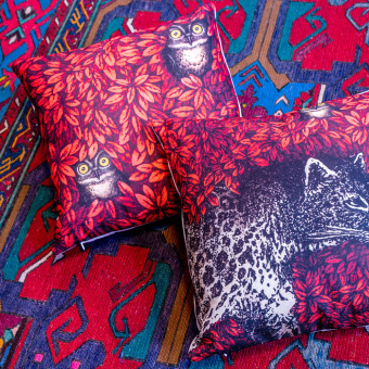 Интерьерная подушка «Две подруги»