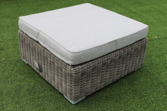 YH-S4019W Оттоманка плетеная с подушкой LAUSANNE (ЛОЗАННА) из искусственного ротанга, серый меланж