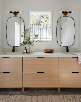 Черное настенное зеркало “Вейл”