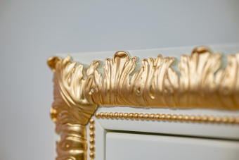 Витрина Лора