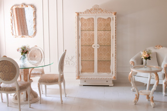 Витрина Лора