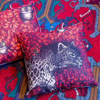 Интерьерная подушка «Два друга»