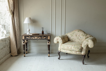 Консоль Патриция