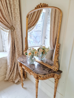 Консоль Джованна четыре ножки