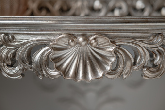 Консоль Беатрис четыре ножки