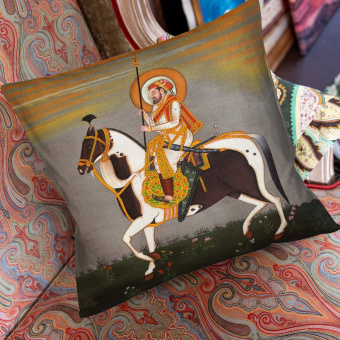 Подушка декоративная «Император на коне»