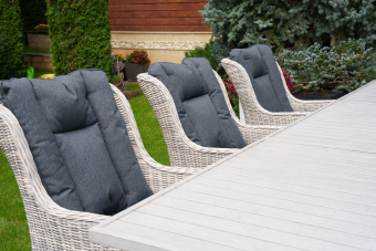 Набор: ГАРДА раскладной обед. стол + 8 кресел БЕРГАМО (цвет серый)