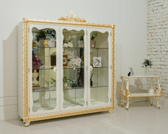 Витрина Лора