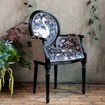 Кресло (стул со сплошными подлокотниками) «Белая птица»