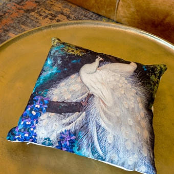 Интерьерная подушка «Королевский павлин», версия 3