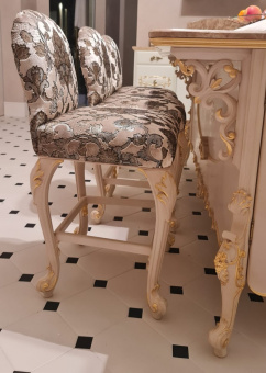 Полубарный стул Жозефина