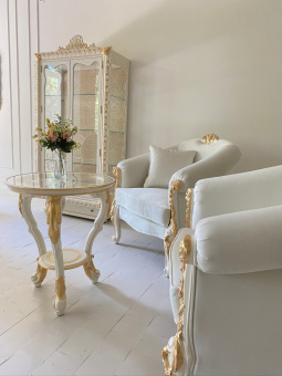 Витрина Лора